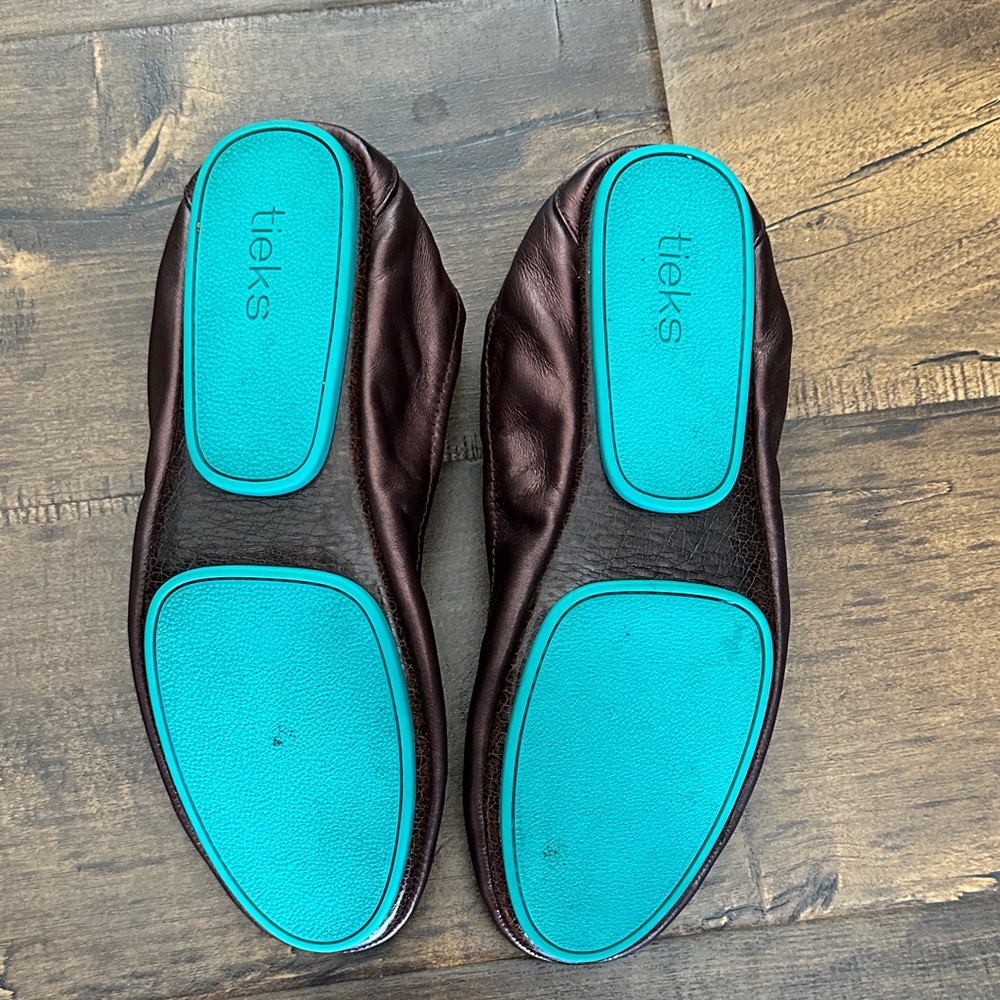Tieks Limited Edition Raspberry Truffle - Picture 2 of 7